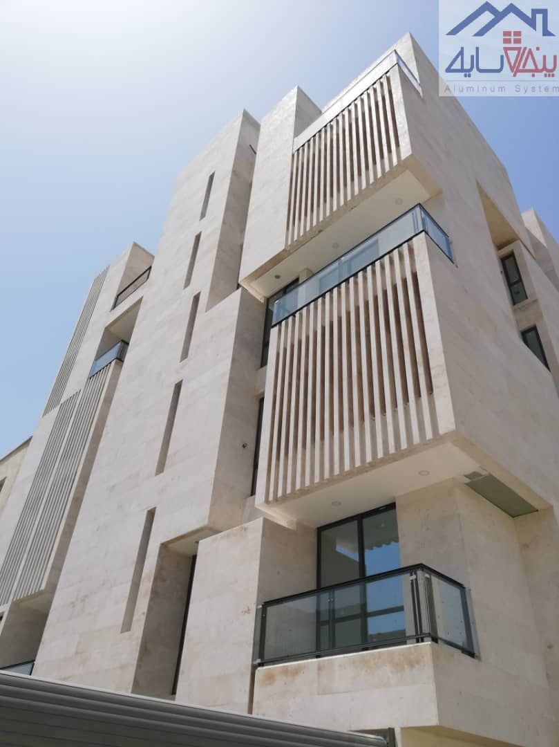 پنجره کشویی دو جداره مشکی - پروژه مهندس دبیری